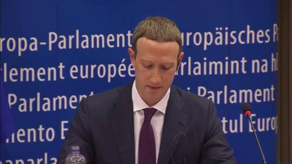 Zuckerberg pide disculpas a los europeos