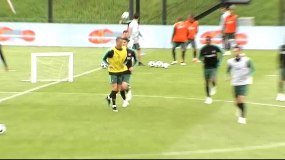 Cristiano Ronaldo entrena ya con su selección