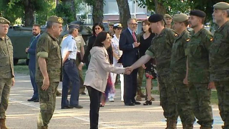 Margarita Robles mejorará la vida en los cuarteles del Ejército