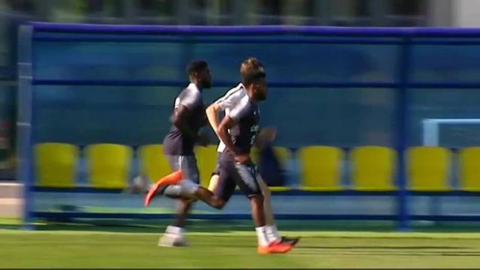 Griezmann, Umtiti y Lemar, tocados en el entrenamiento de Francia