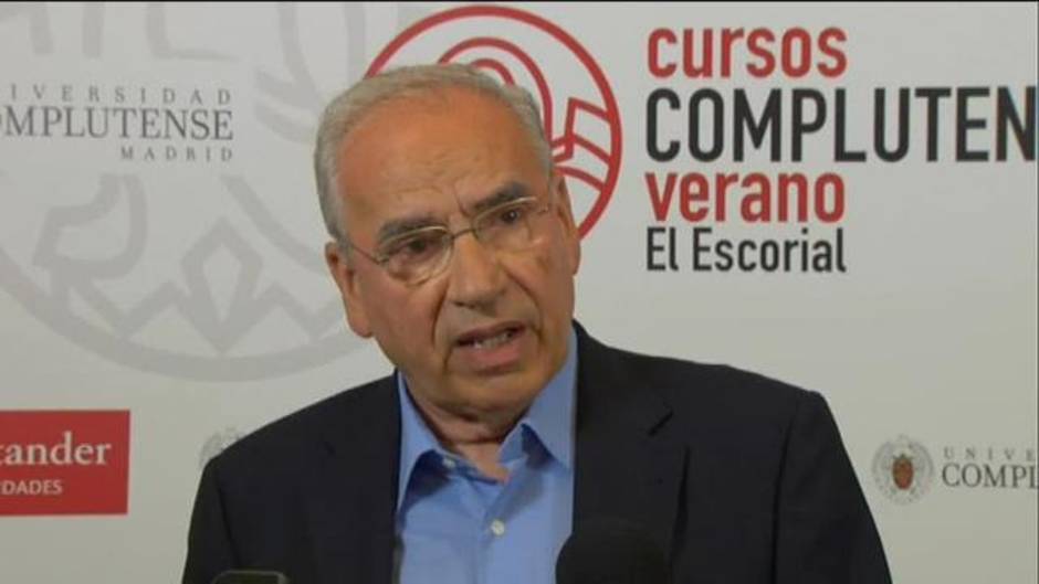 Guerra acusa independentistas y "populistas" de estar "aliándose con las cloacas de los servicios de información" para "desprestigiar" a la Corona