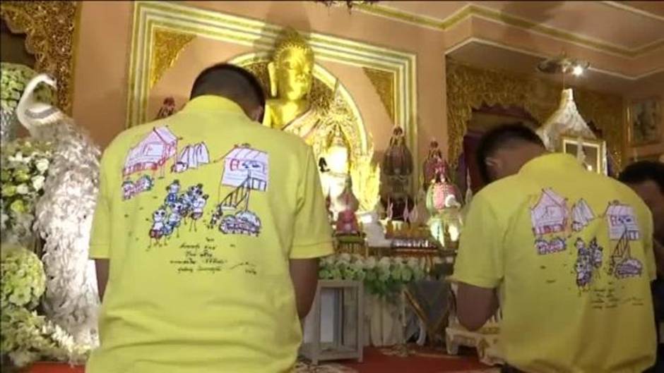 Los niños de la cueva de Tailandia se reencuentran por fin con sus familiares