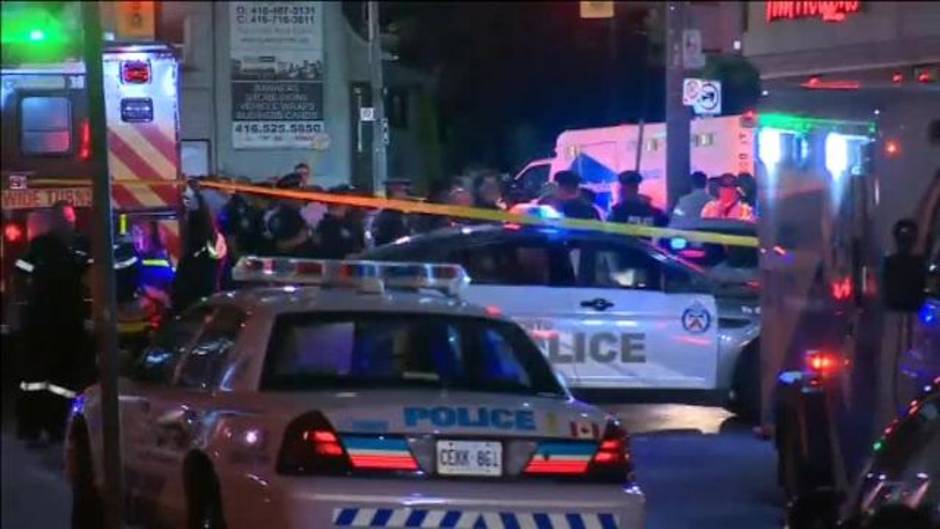 Dos muertos y 15 heridos en un tiroteo en un restaurante de Toronto