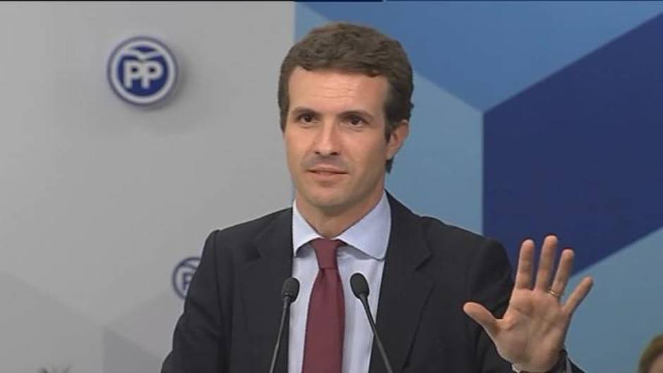 Casado pide al PSOE que "arregle" la situación de los VTC