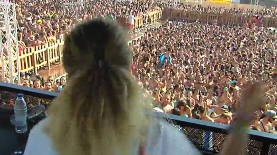 Más de 300.000 jóvenes se concentran en el Arenal Sound