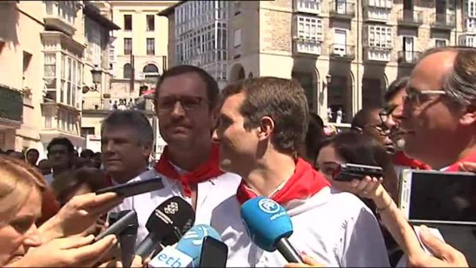 Sonoro abucheo a Pablo Casado en las fiestas de la Virgen Blanca de Vitoria