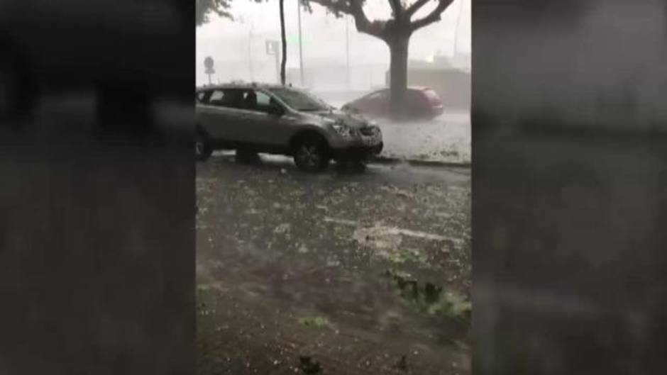 El granizo se ceba con los coches