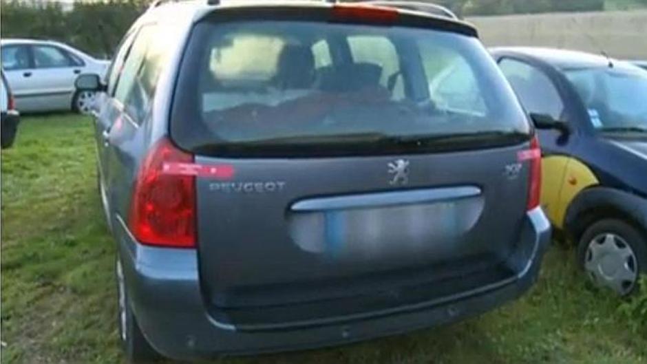 Fallece una niña de diez meses después de que su abuelo se la olvidase en el coche