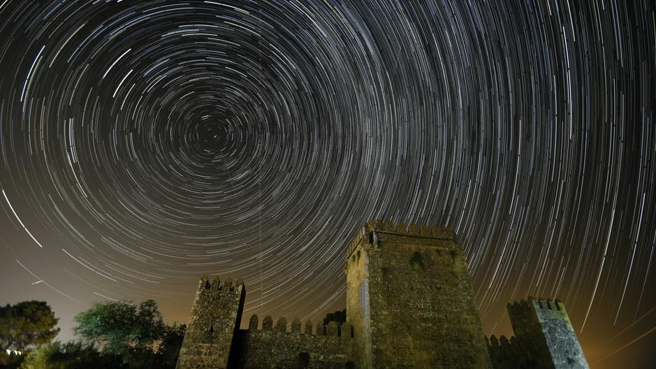 Espectáculo en el cielo: el time lapse de las Perseidas sobre Sevilla