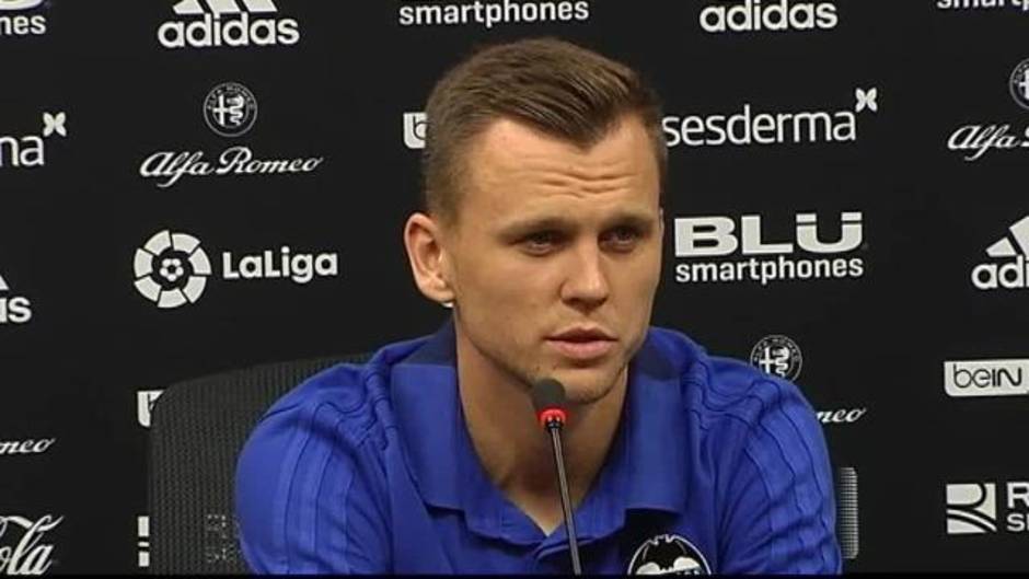 Cheryshev, presentado con el Valencia