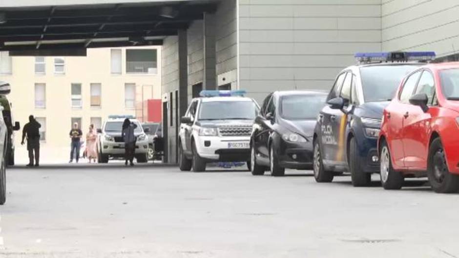 El Gobierno devuelve a Marruecos a los 116 inmigrantes que saltaron ayer la valla de Ceuta