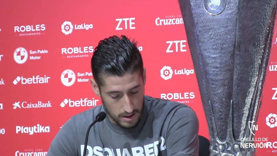 Escudero despide a Pareja en nombre de la plantilla del Sevilla