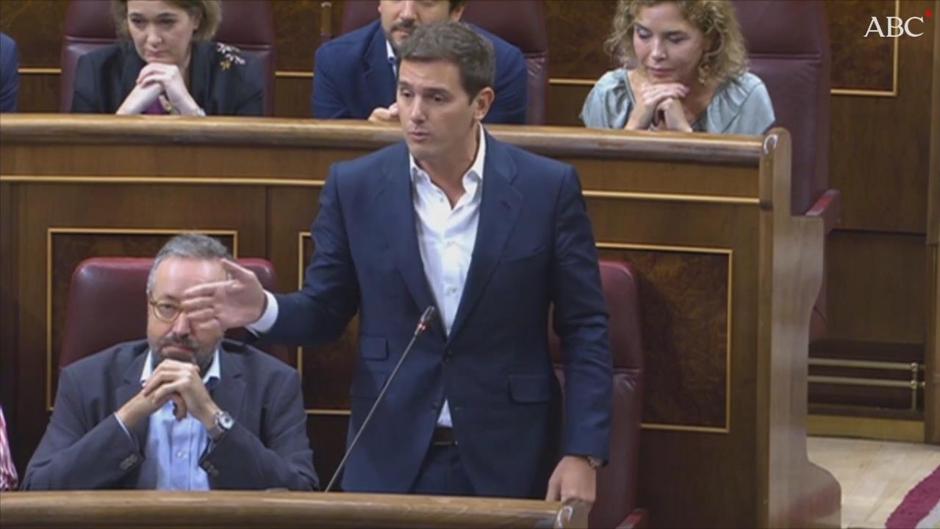 Rivera cuestiona la existencia de la tesis doctoral de Pedro Sánchez