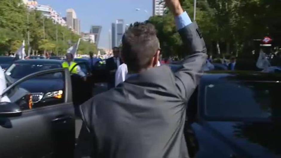 Los conductores VTC consideran que Fomento ha cedido al chantaje de los taxistas