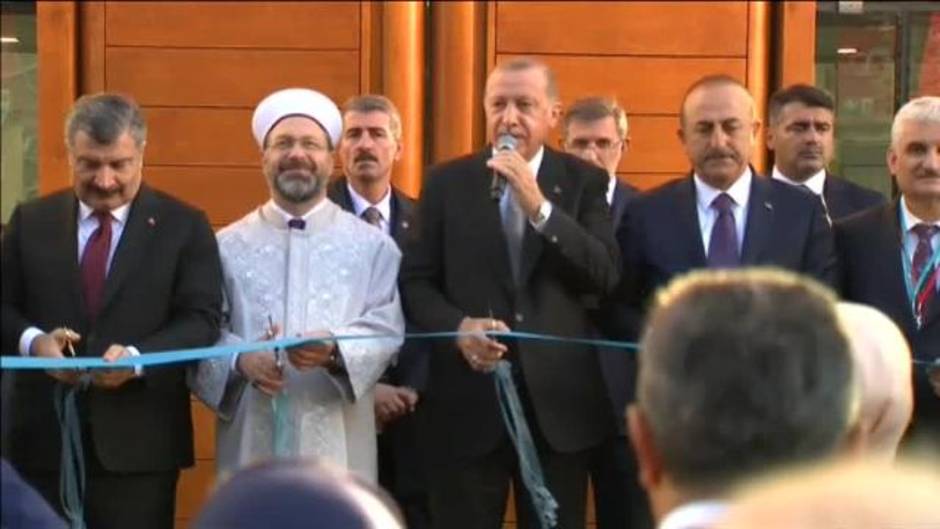 Erdogan inaugura en Colonia la mayor mezquita de Alemania