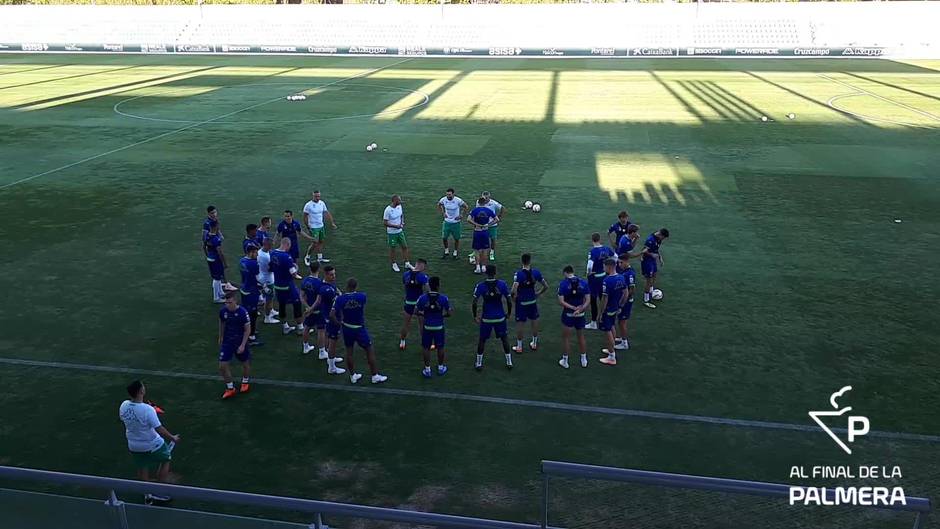 El Betis se ejercita con todos los efectivos pensando en el Dudelange