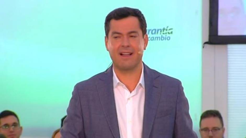 Moreno traslada "un abrazo enorme" del PP-A a la familia del bombero fallecido