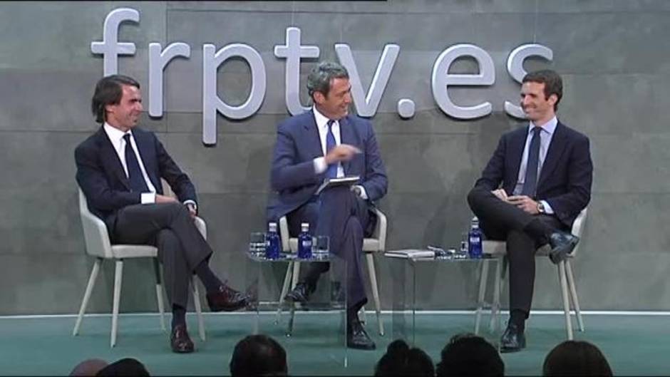 Casado y Aznar, en total sintonía en la presentación del libro del expresidente