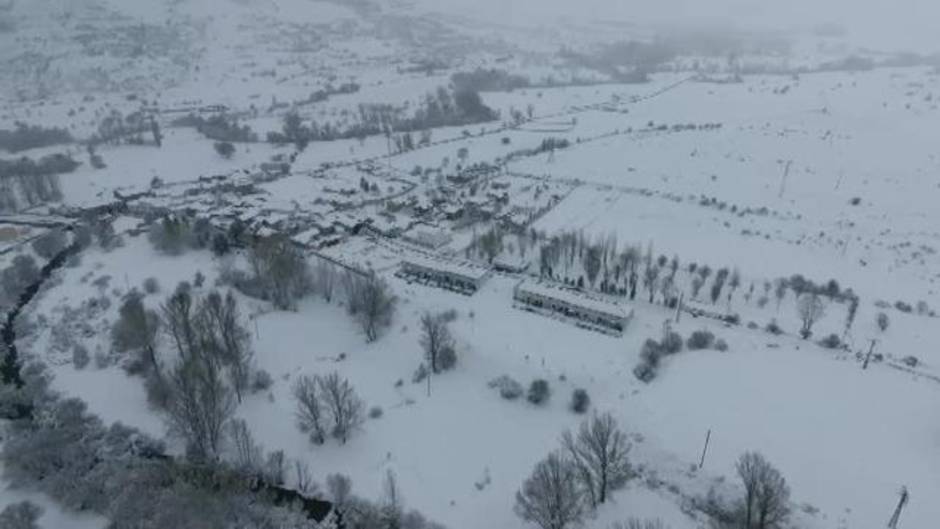 El Puerto de Pajares recibe la primera gran nevada de la temporada