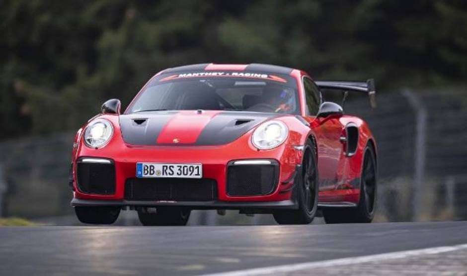 Porsche bate el récord de vuelta rápida en Nurburgring con el 911 GT2 RS MR