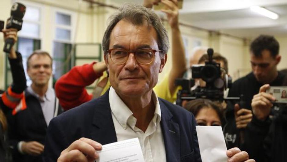 Artur Mas, condenado a pagar 4,9 millones por el 9-N