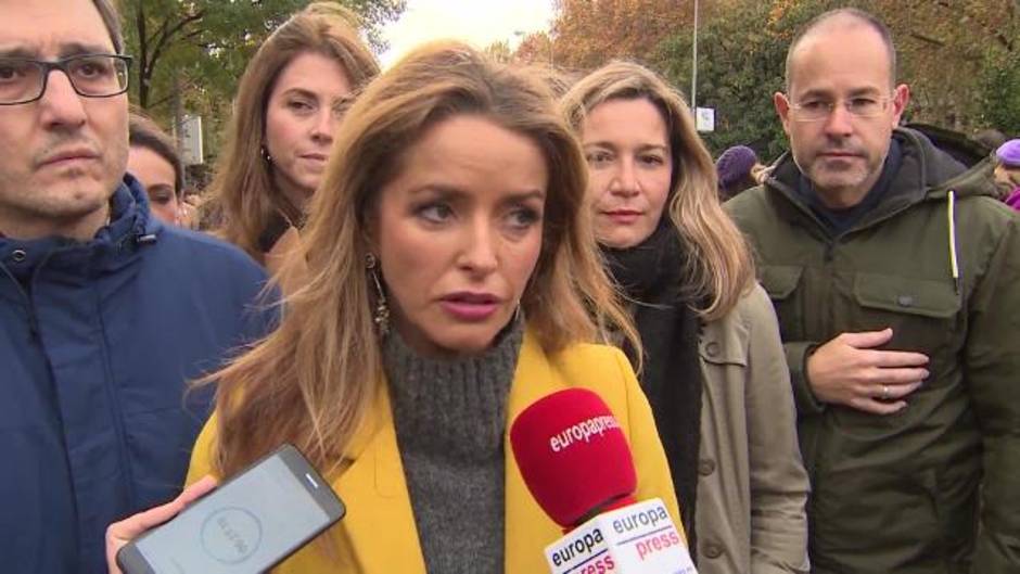 Miles de mujeres salen a la calle en el Día Internacional contra la Violencia de Género