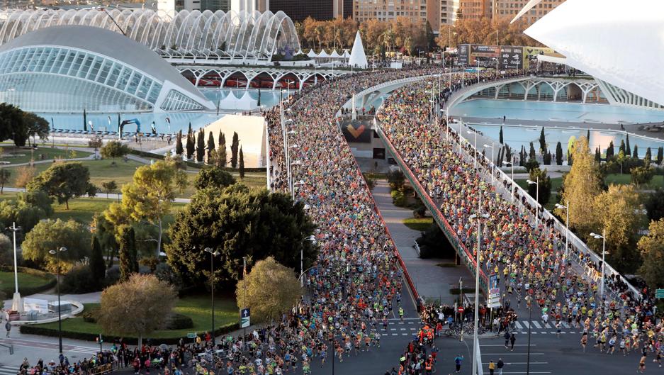 El maratón de Valencia bate cuatro récords y entra en el Top 10 mundial