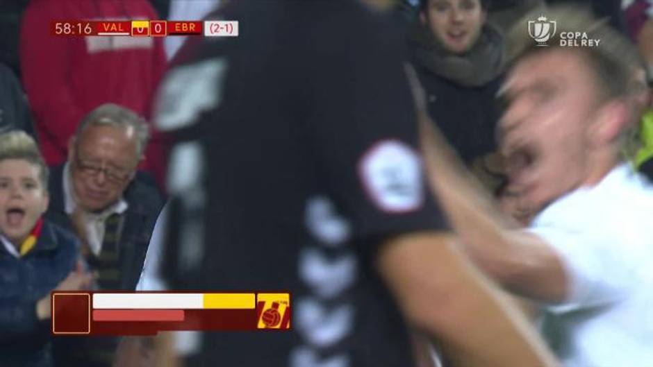 Gol de Batshuayi (1-0) en el Valencia 1-0 Ebro de Copa del Rey