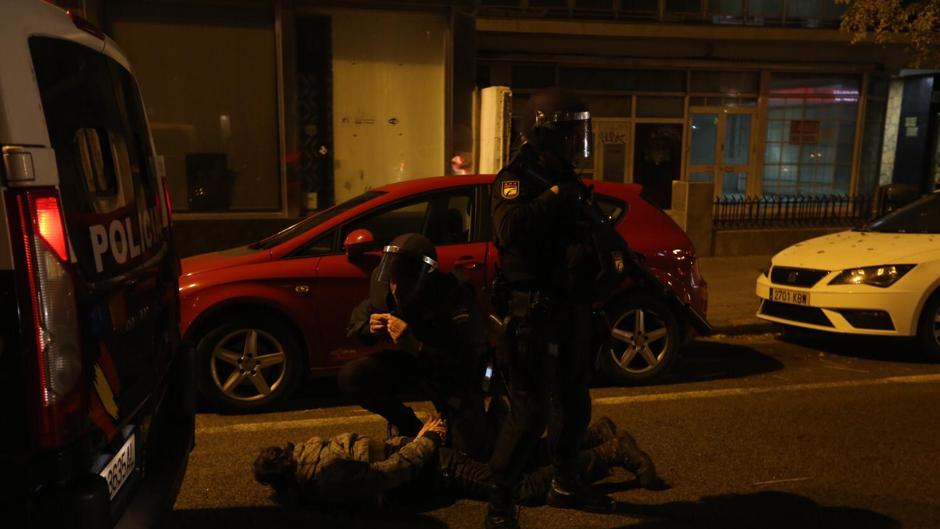 VÍDEO: Cargas policiales en la manifestación contra Vox en Cádiz