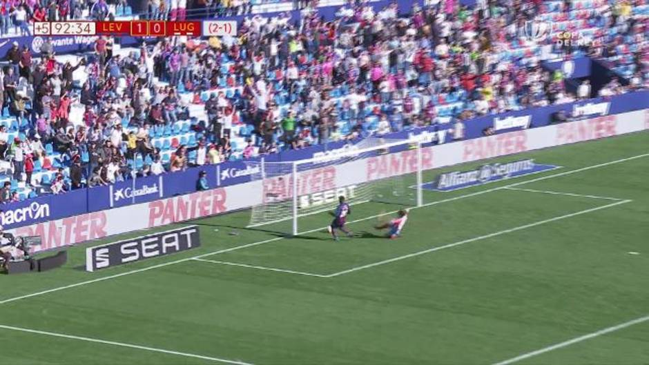 Gol de Raphael Dwamena (2-0) en el Levante 2-0 Lugo de Copa del Rey