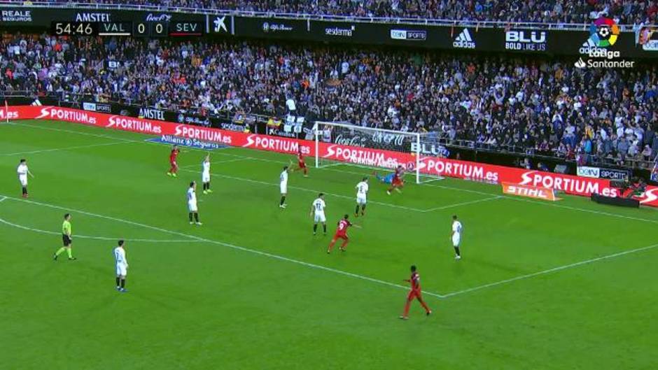 Gol de Pablo Sarabia (0-1) en el Valencia 1-1 Sevilla