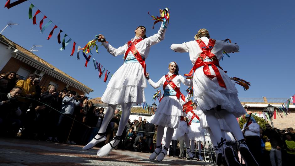 La Danza de los Locos hace bailar a Fuente Carreteros 250 años después