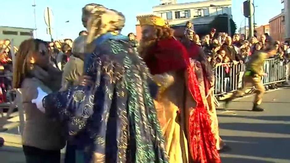 Los Reyes Magos llegan a Badajoz con un AVE bajo el brazo