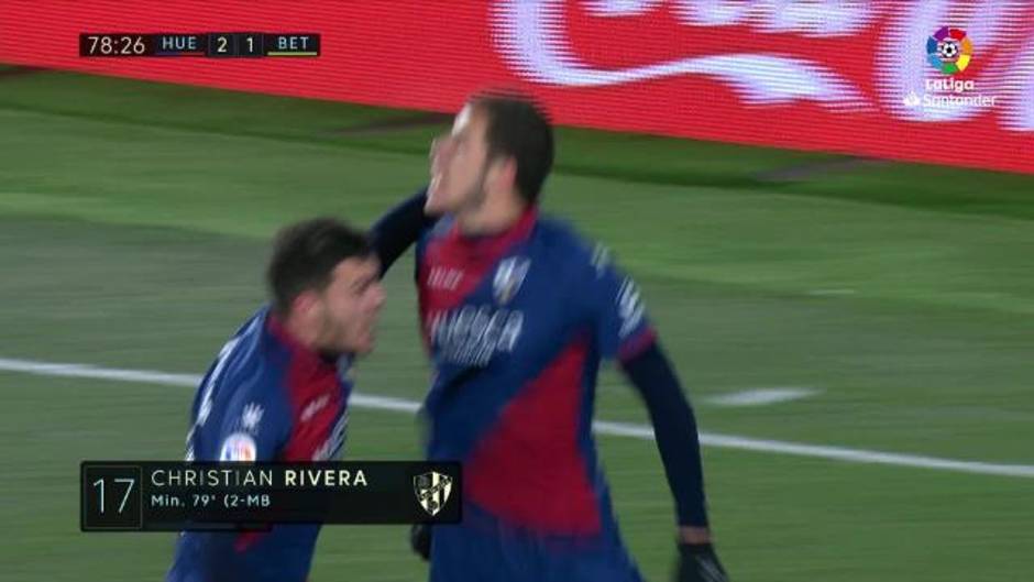 Gol de Christian Rivera (2-1) en el Huesca-Betis (2-1)