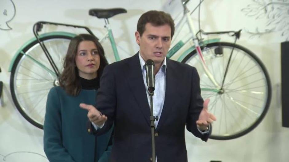 Rivera ve "división" en el PSOE