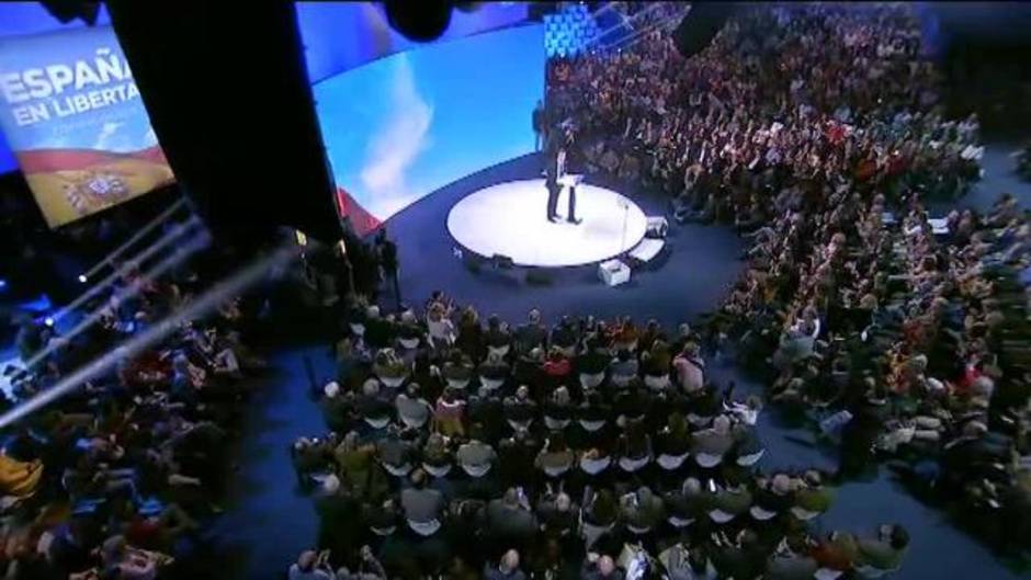 Casado sale a recuperar los votos de la derecha con un discurso duro, liberal y españolista