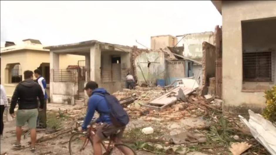 El imponente rastro de destrucción que ha dejado un tornado en La Habana