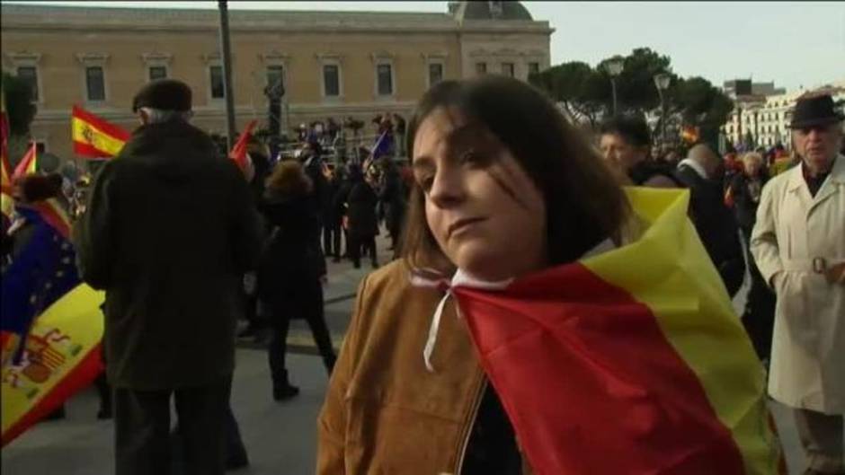 Decenas de miles de personas se concentran en Madrid por la unidad de España