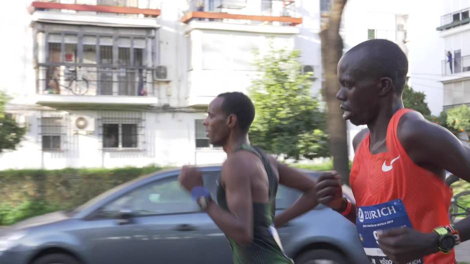 Ayana Tsedat lidera un podio 100% etíope y bate el récord del maratón de Sevilla