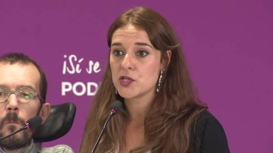 Podemos defiende que Colau no participara en el besamanos al Rey