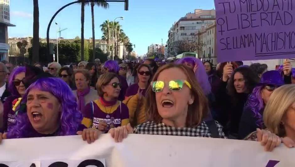 Manifestación feminista por las calles de Cádiz