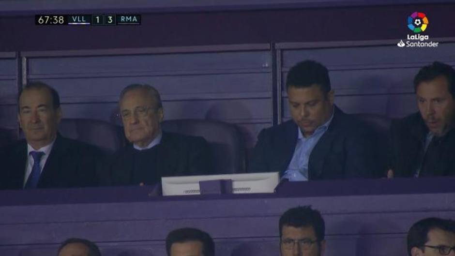 Florentino Pérez, junto a Ronaldo Nazario en el palco del José Zorrilla