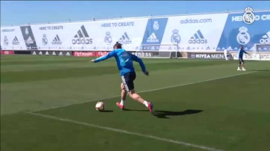 Zidane dirige el segundo entrenamiento al frente del Real Madrid
