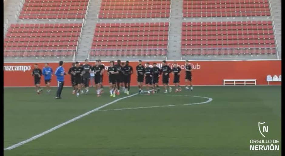 Entrenamiento de Caparrós al frente del Sevilla