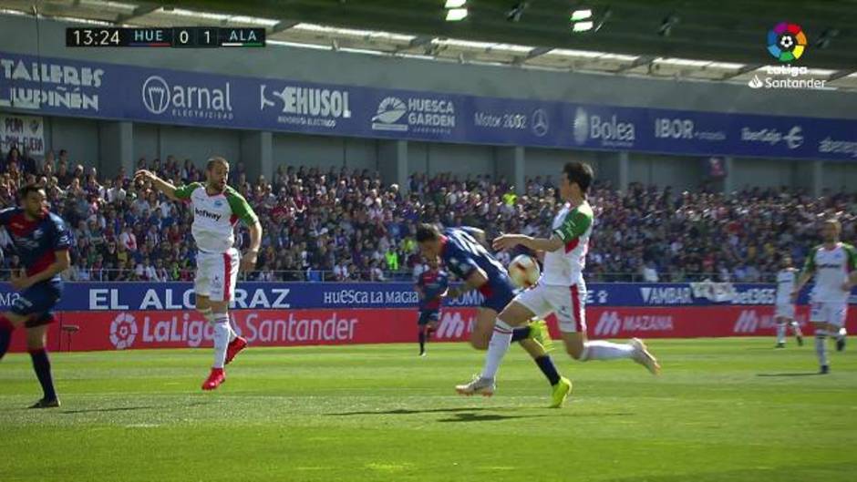 LaLiga Santander (J28): Gol de Ezequiel Ávila (1-1) en el Huesca 1 - Alavés 3