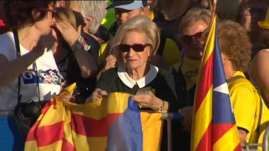 Multitudinaria manifestación en Madrid contra el juicio del procés