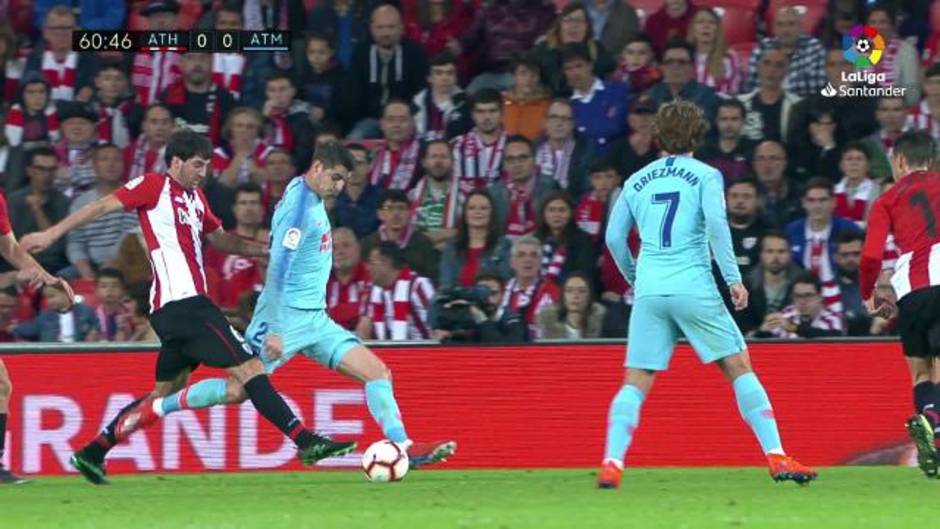 Posible penalti a Morata en el Athletic 2-0 Atlético