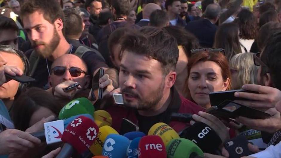 Rufián pide hacer "un muro contra el fascismo que viene"