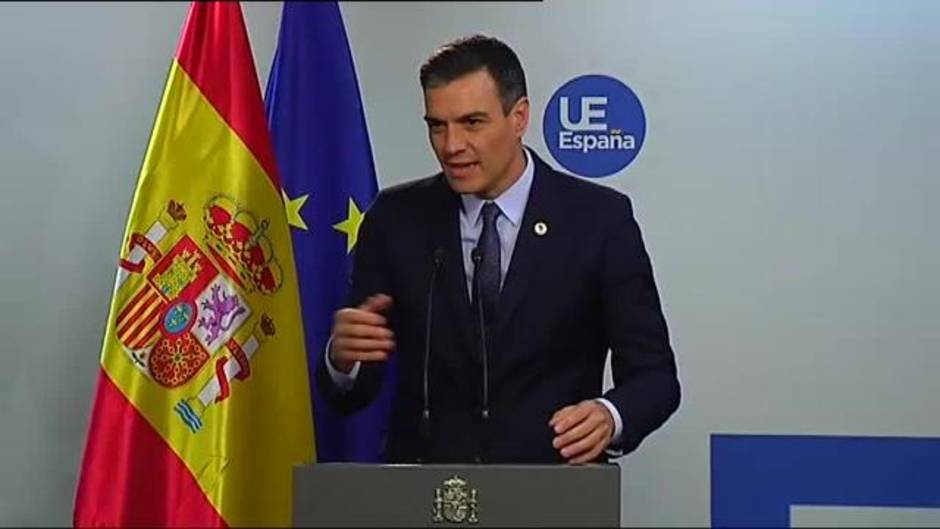 Sánchez sobre los lazos amarillos: "Las instituciones públicas tienen que salvaguardar su neutralidad"