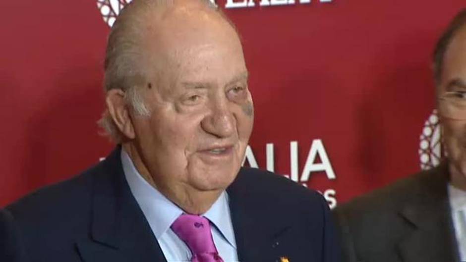 Juan Carlos I reaparece con un ojo morado